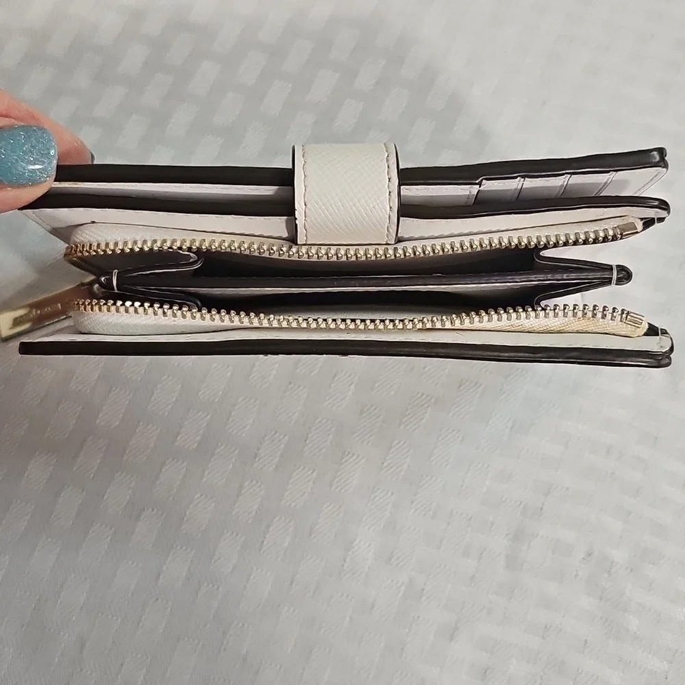Kate Spade New York‎ Wallet - Mint and Cream (Like New)